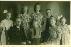 1945-De-kinderen-van-Sieds-en-Ietje-Tichelaar