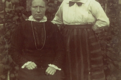 1916-IJtje-en-Anna-Boersma