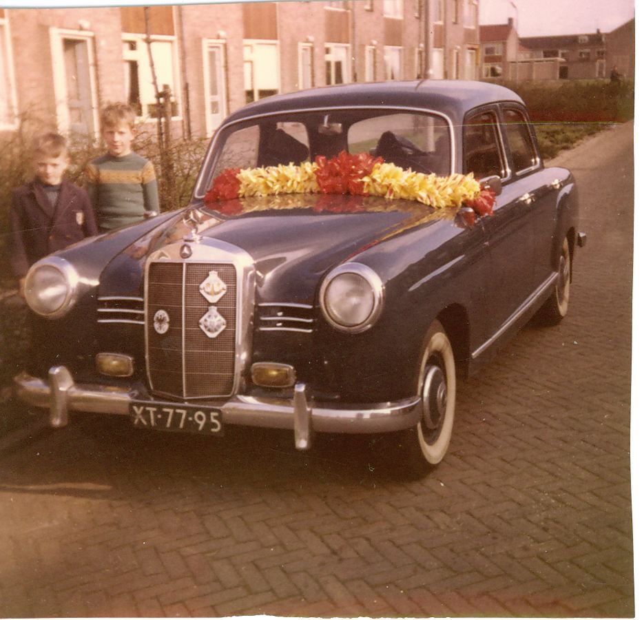 1961-Jappie-kocht-een-Mercedes-OOO