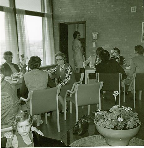 1980-1-Familiedag-in-bejaardencentum-De-Golfslag-Emmeloord